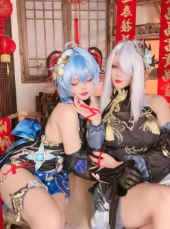 [转载搬运] 【cosplay/带视频】[小瑶幺幺X九言]原神新春—甘雨申鹤海灯节 [34P 8V+200M][百度盘]